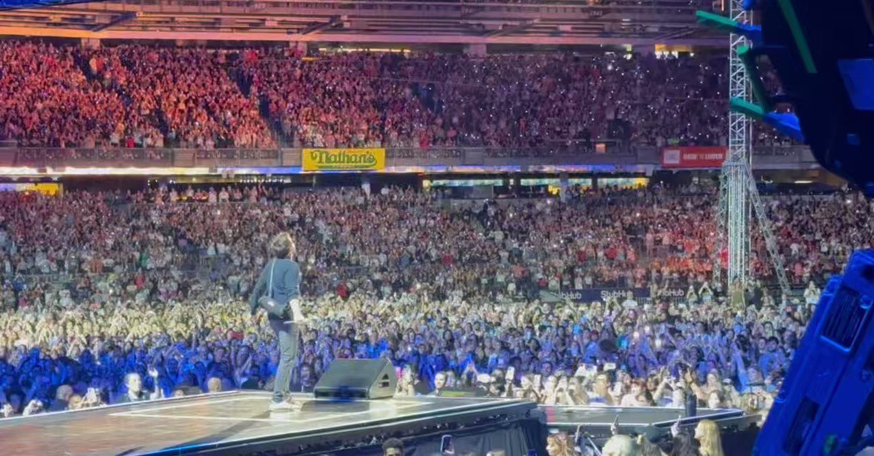 jimmy-fallon-yankee-stadium-