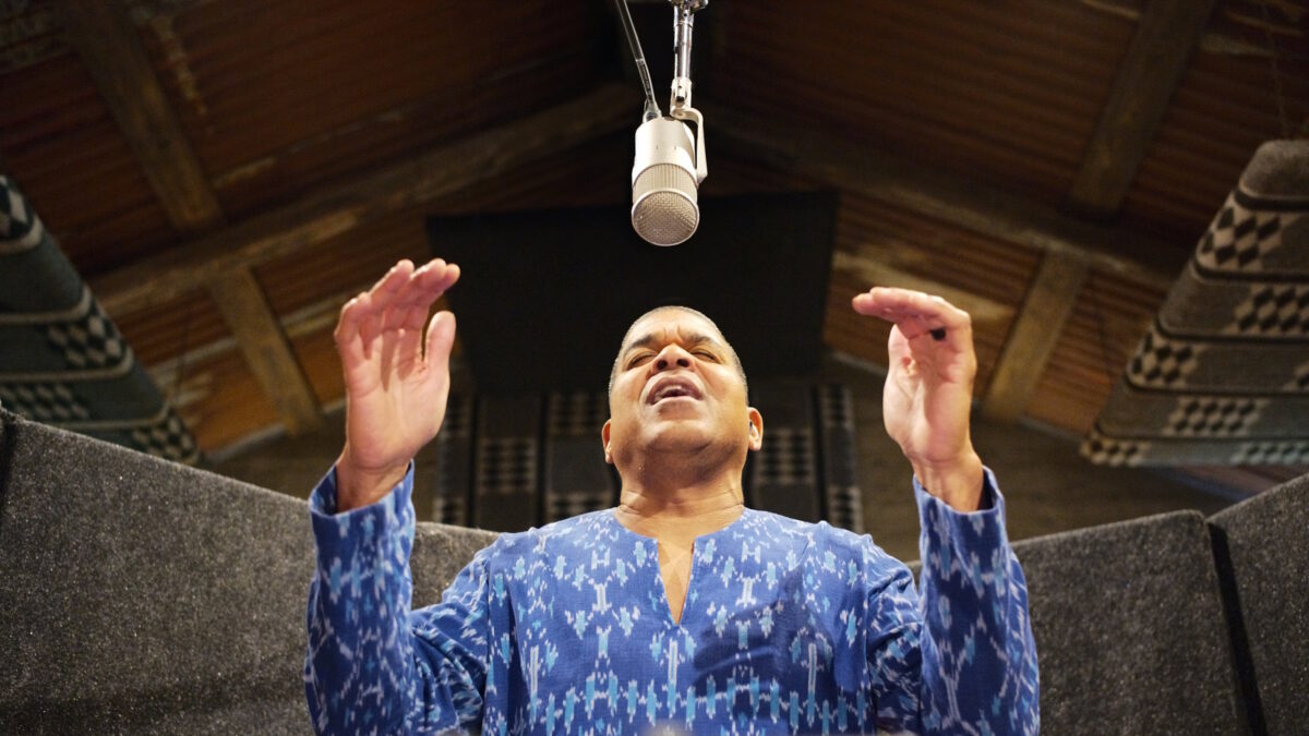 Oteil Burbridge Takes 'Lovely View Of Heaven' On New Garcia/Hunter Tribute Album Featuring Gorgeous 'Stella Blue'
