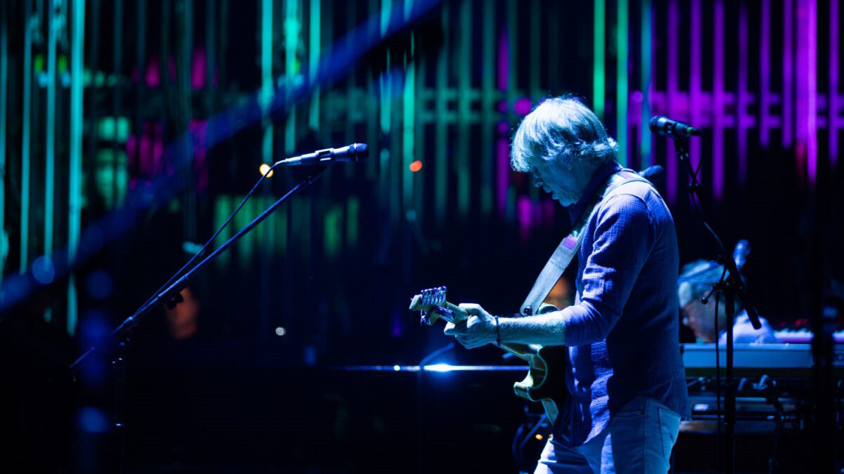 Watch Phish Deliver Masterful ‘Carini’ In Philadelphia