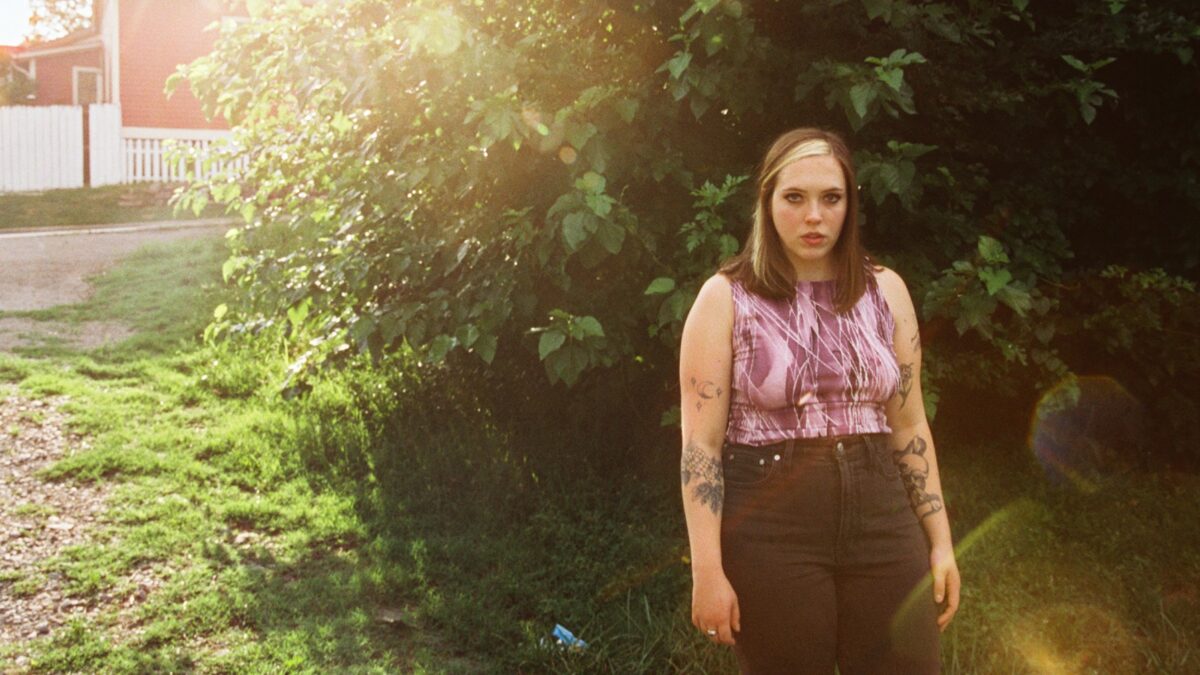 Hear Soccer Mommy’s Spellbinding Taylor Swift Cover From New ‘Karaoke Night’ EP
