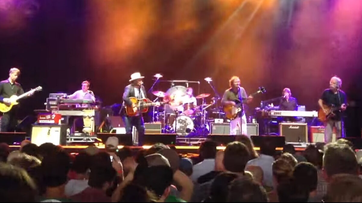 Revisiting Wilco & Bob Weir’s Masterful ‘Dark California Stars’ Performances