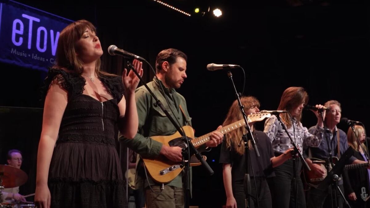 Watch Bahamas & Jess Williamson Cover John Prine For eTown