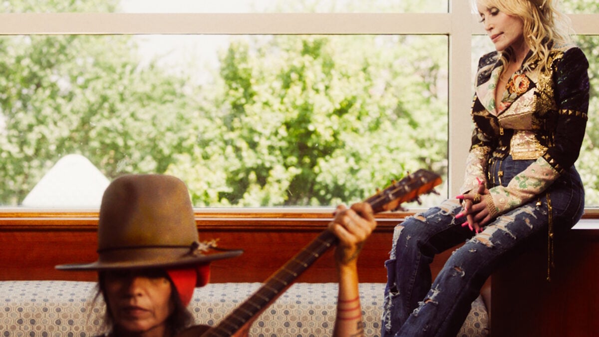 Dolly Parton Recruits Linda Perry For Stirring Remake Of 4 Non Blondes’ ‘What’s Up?’