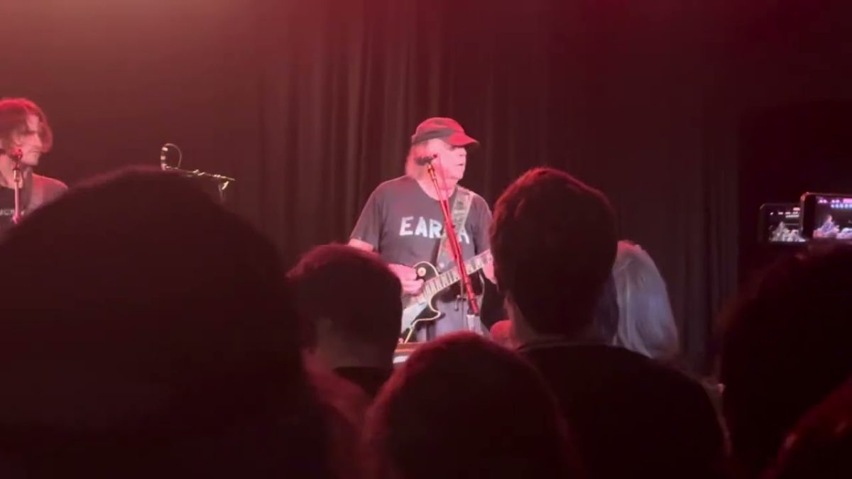 Neil Young and Crazy Horse: 9/20/23 - Cinnamon Girl - Roxy Theatre - West Hollywood, CA