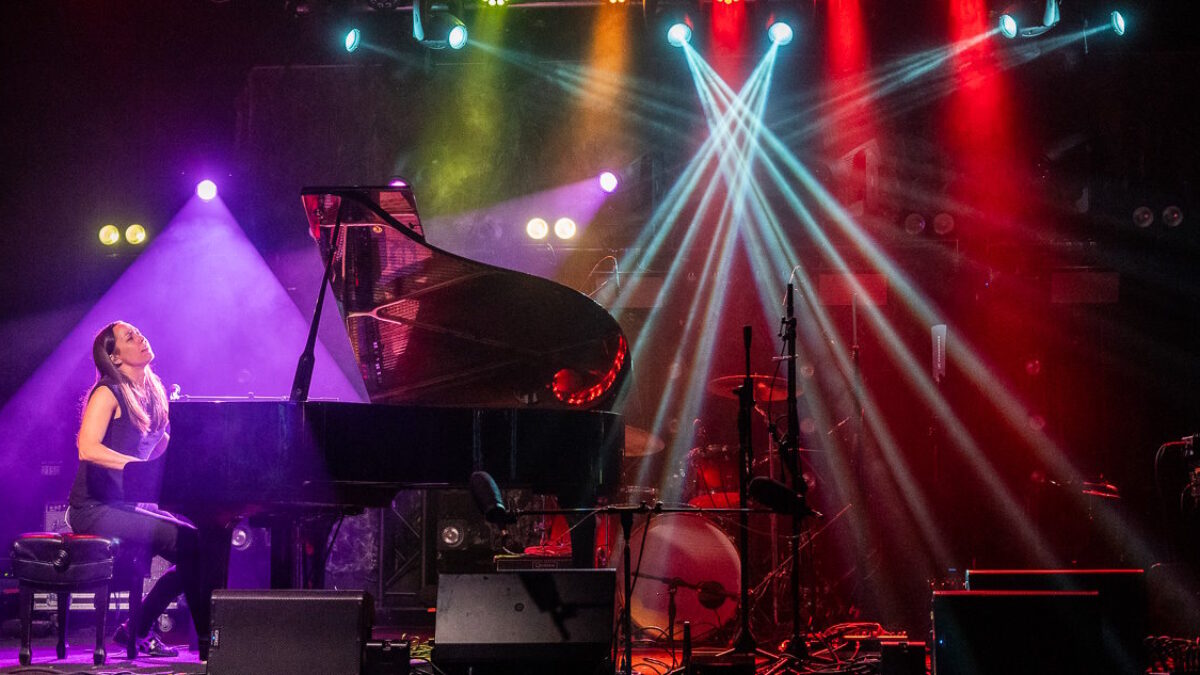 Holly Bowling Maps Out 2023 Fall Tour Dates