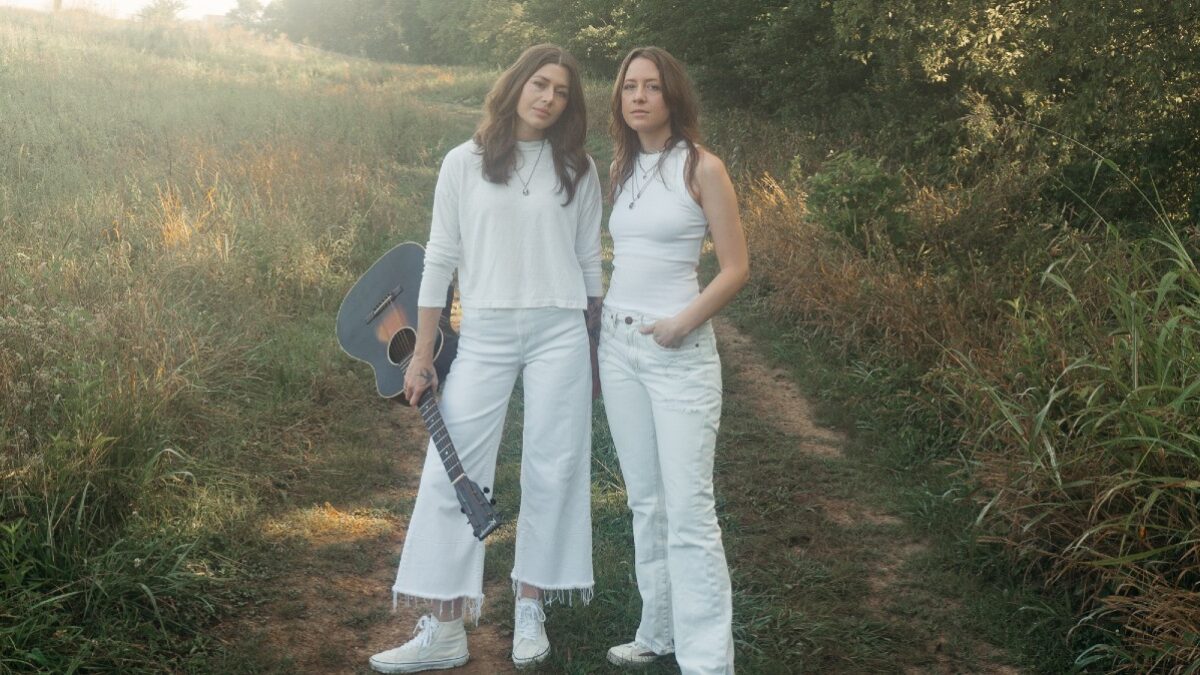 Larkin Poe Casts ‘Bad Spell’ For Forthcoming ‘An Acoustic Companion’ EP