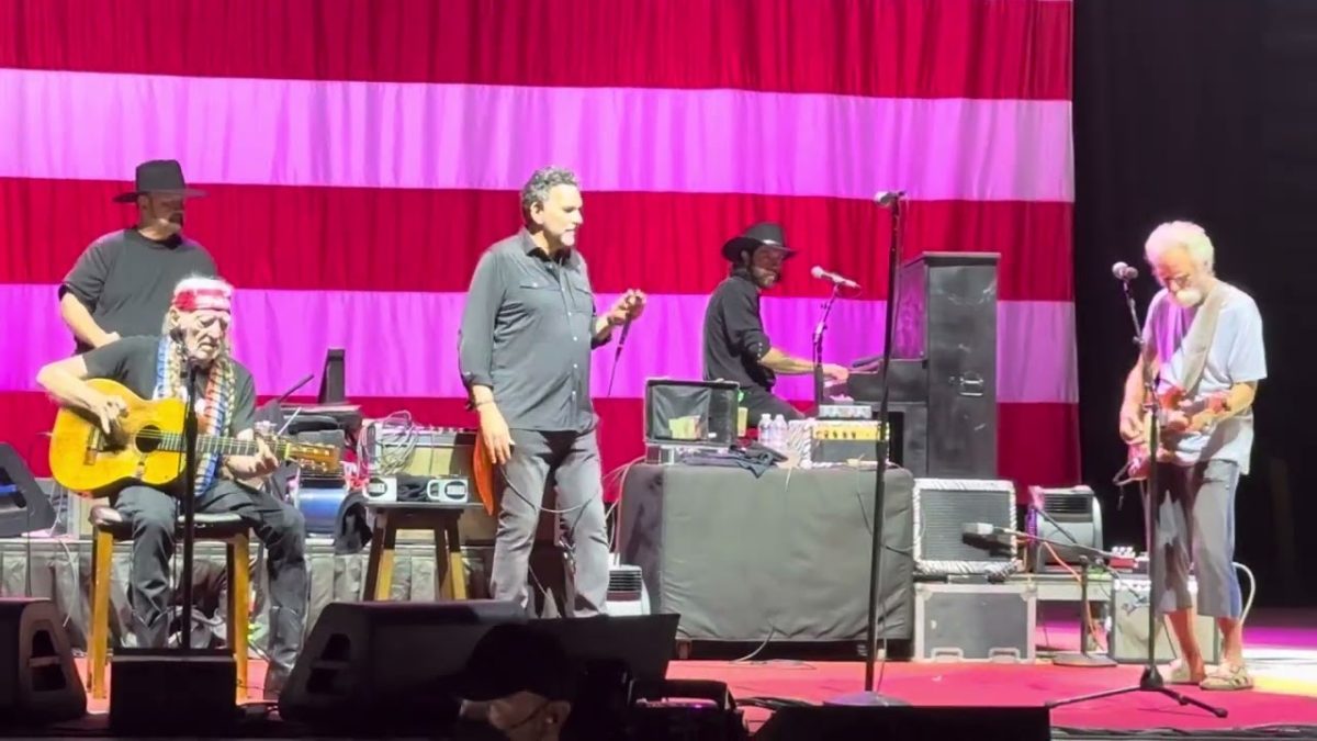 Willie Nelson w/Bob Weir - Will The Circle Be Unbroken/I'll Fly Away 9.12.23