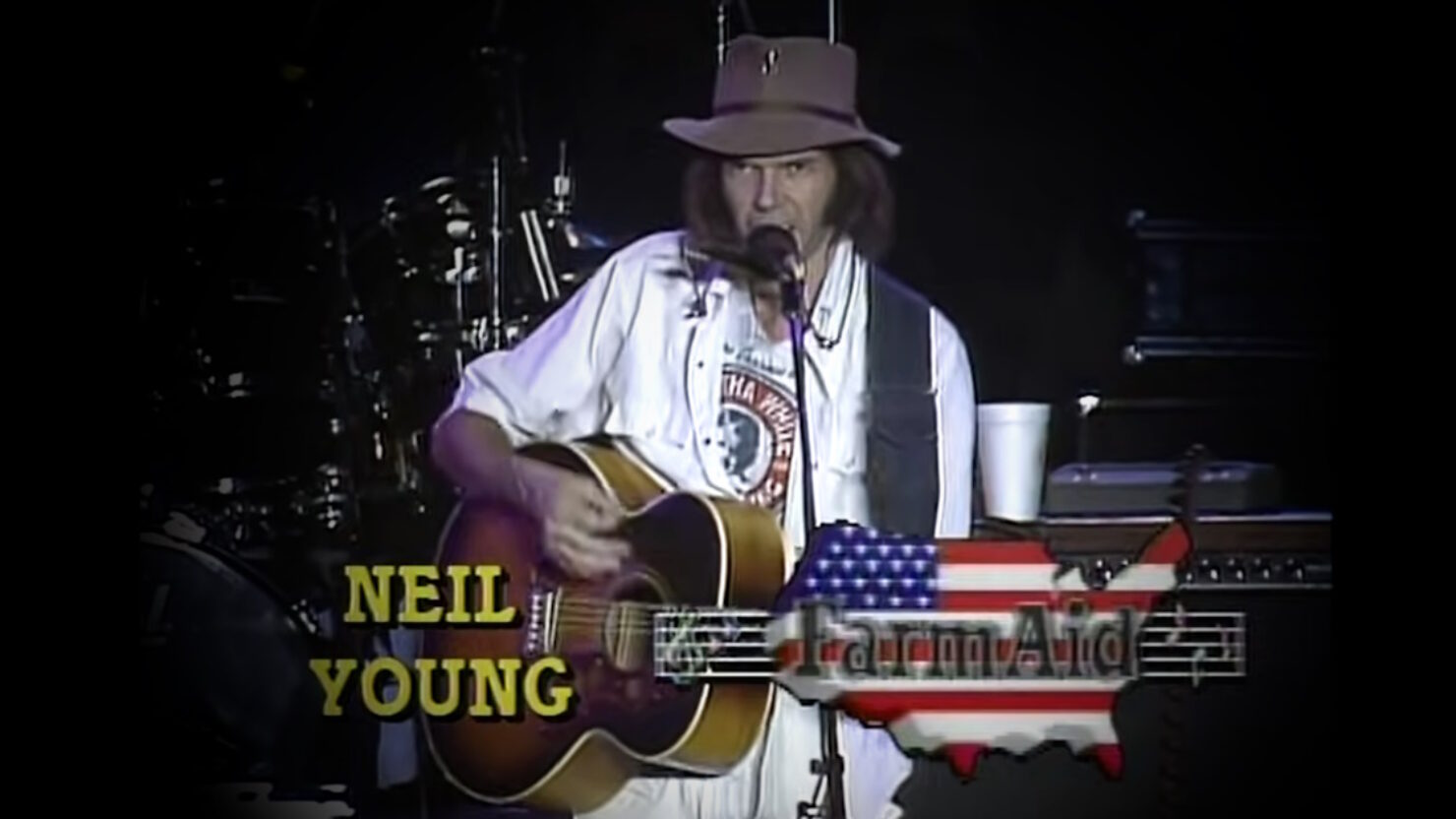 Watch Neil Young Perform At 1st Farm Aid