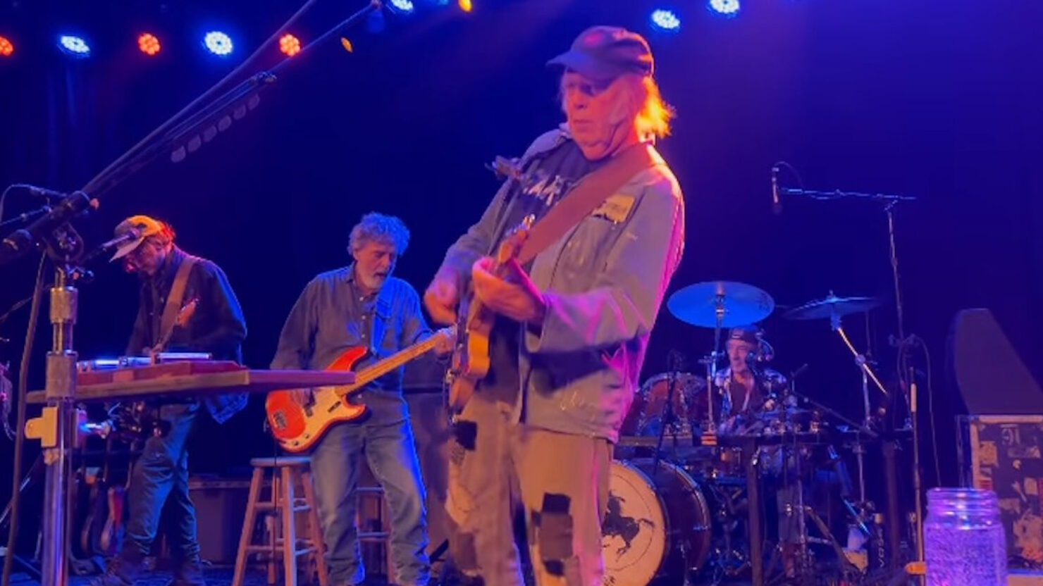 Neil Young Reunites The Santa Monica Flyers, Performs 2 Classic Albums