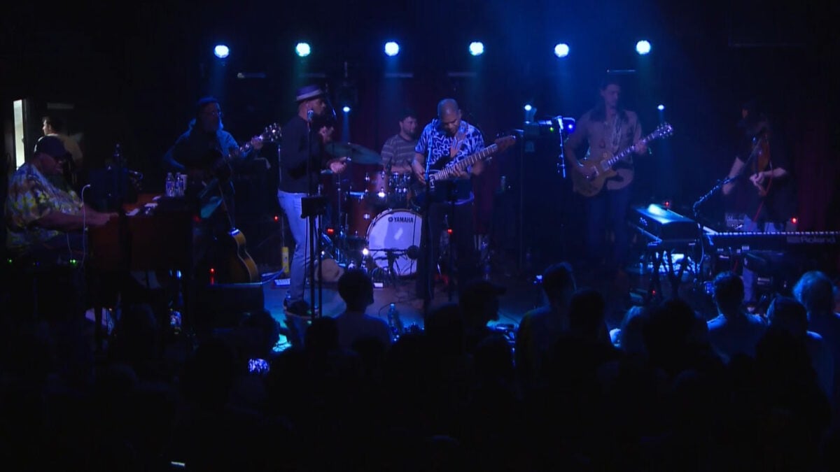 Watch Oteil Burbridge And Friends Mashup Nirvana & Grateful Dead Covers Near Philadelphia