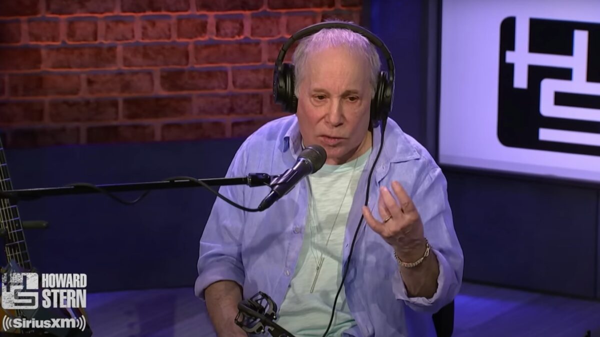 Paul Simon Talks Songwriting, Garfunkel Split, Hearing Loss & More With Howard Stern