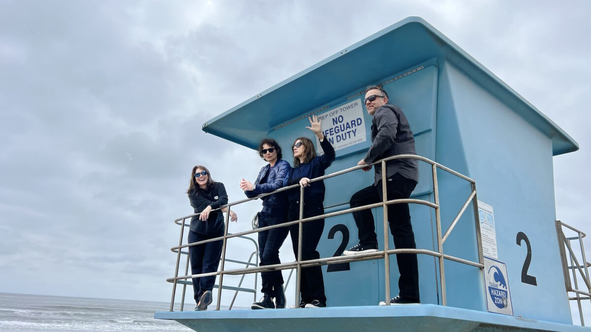 The Breeders Unveil ‘Divine Hammer’ Outtake Featuring Dinosaur Jr.’s J Mascis