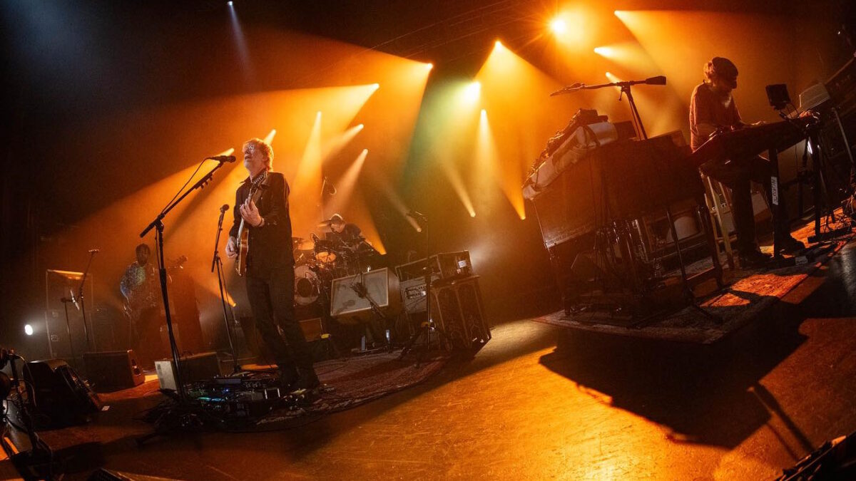 Watch Trey Anastasio & Classic TAB Perform Atmospheric ‘Quantegy’ In Athens
