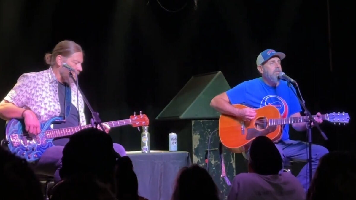 Hear Al Schnier & Rob Derhak Present moe.stly Acoustic Set In Denver