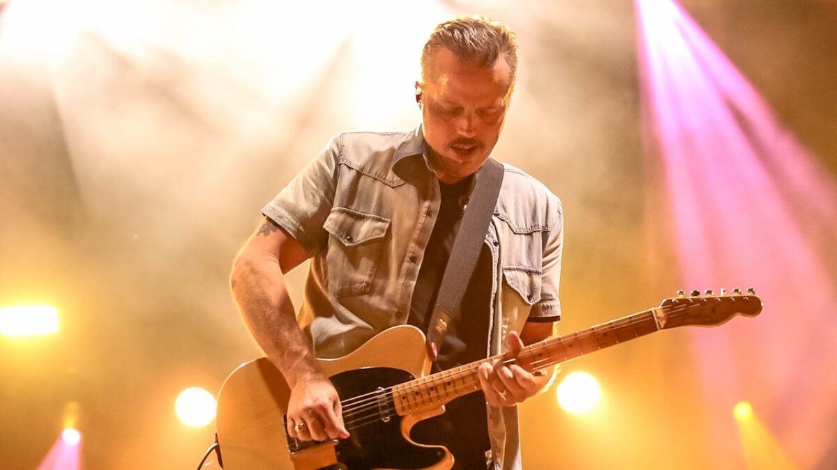 Jason Isbell & The 400 Unit Decorate St. Louis Stop With Roxy Music Cover Debut