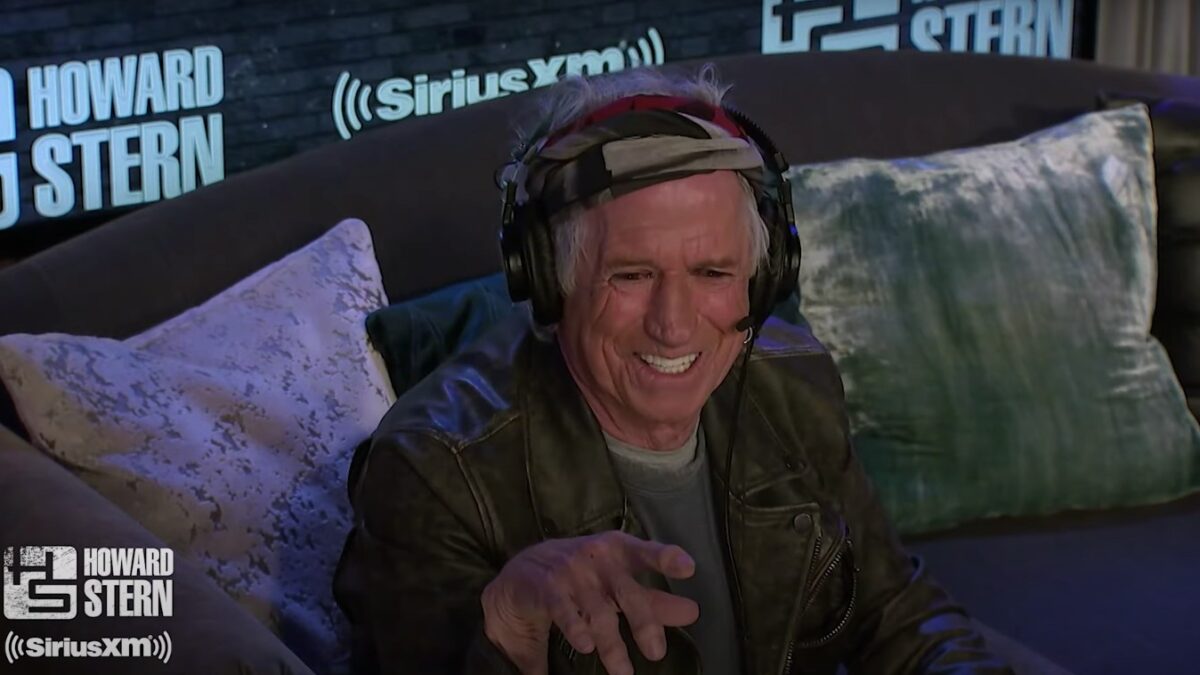 Keith Richards Talks Rolling Stones Hits, New Album 'Hackney Diamonds,' Charlie Watts & More On ‘Howard Stern’