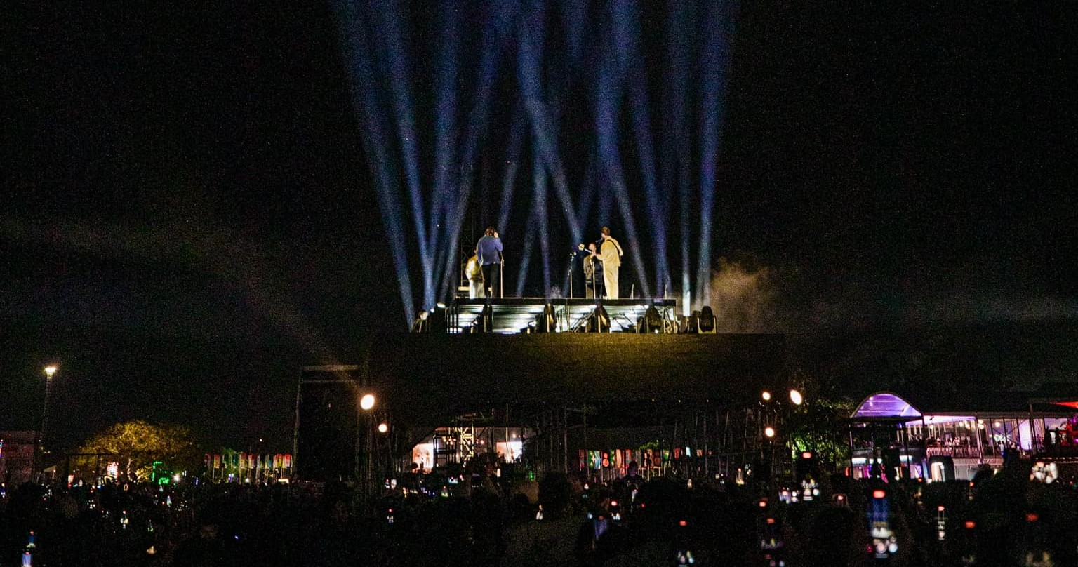 Watch Mumford & Sons Debut Reflective New Song With Noah