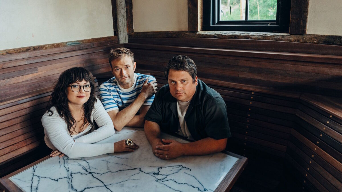 Nickel Creek Reveals 2024 Winter & Spring Tour Dates