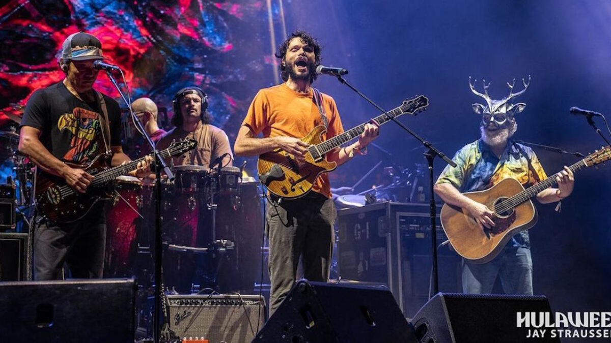 Watch The String Cheese Incident & Goose Join Forces For Raging 'Texas' At Hulaween