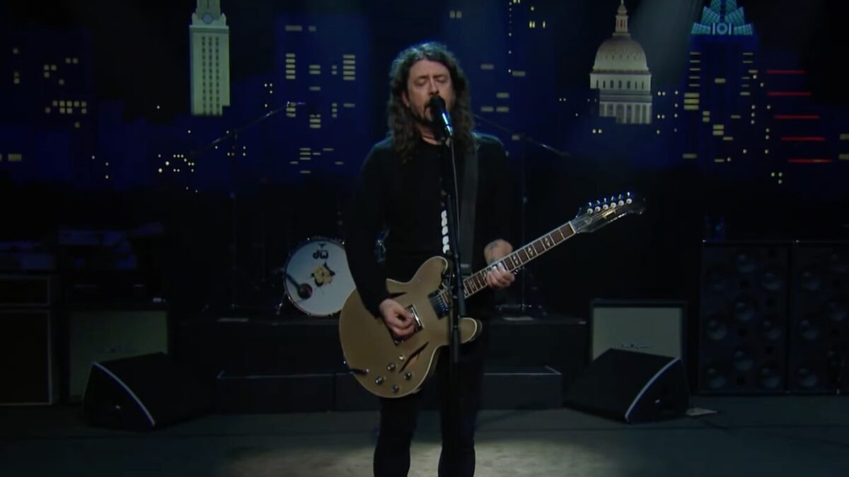 Watch Dave Grohl Play A Foo Fighters Classic On ‘Austin City Limits’