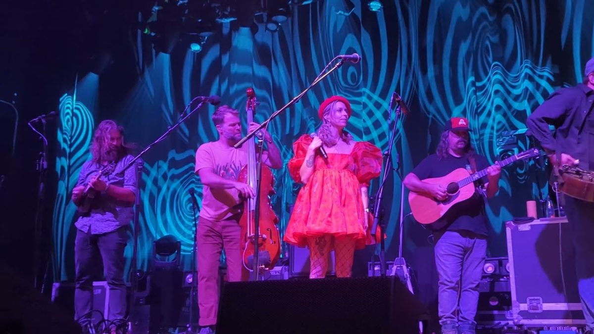 Greensky Bluegrass with Ivan Neville and Lindsay Lou - In Control