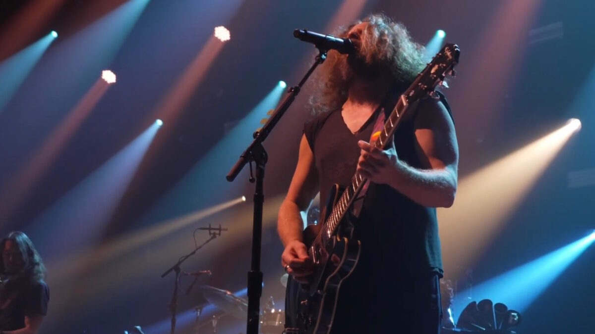My Morning Jacket Splits Up ‘Cobra’ At Tour Finale In Chicago