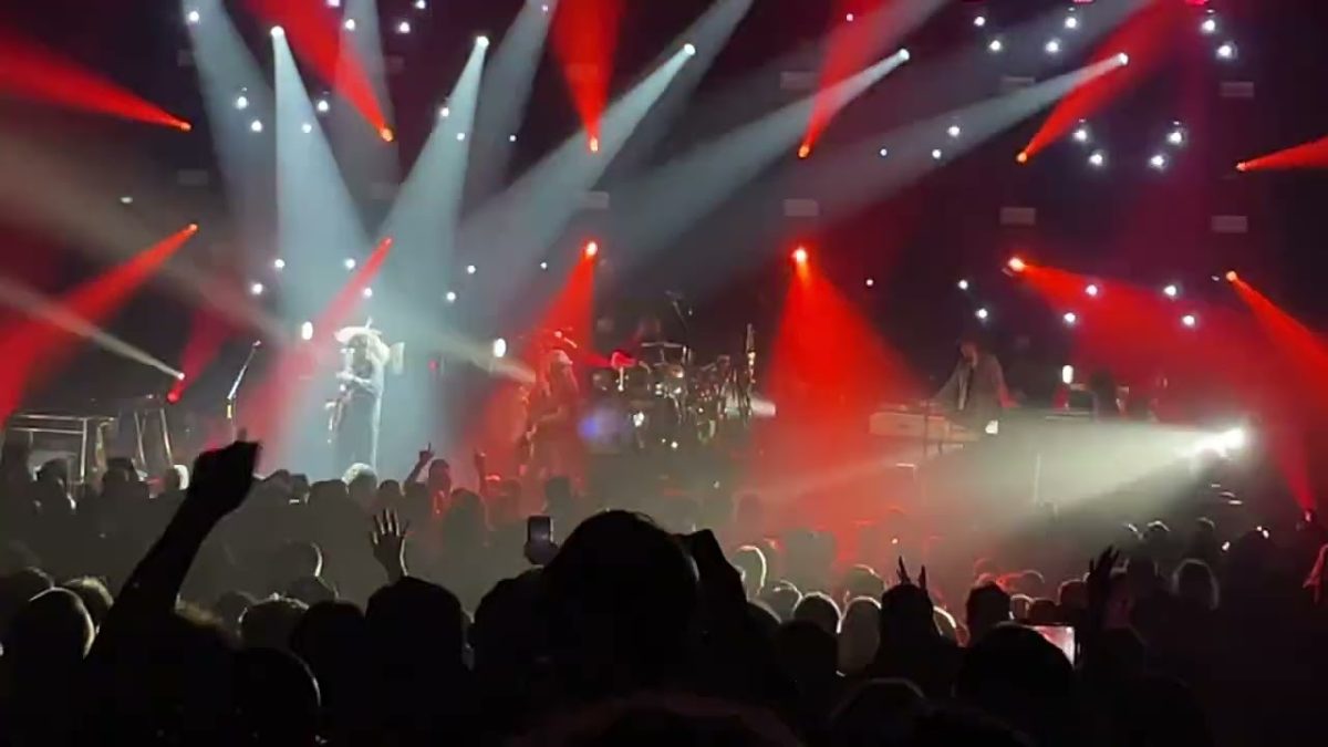 My Morning Jacket One Big Holiday at Chicago Theatre 11-9-23