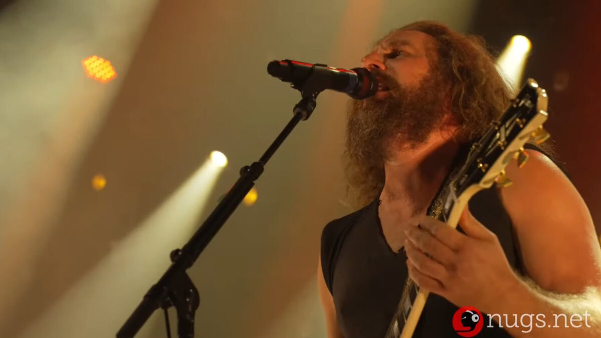 Watch My Morning Jacket Kick Off Chicago Run With Spirited ‘Sweet Home Chicago’
