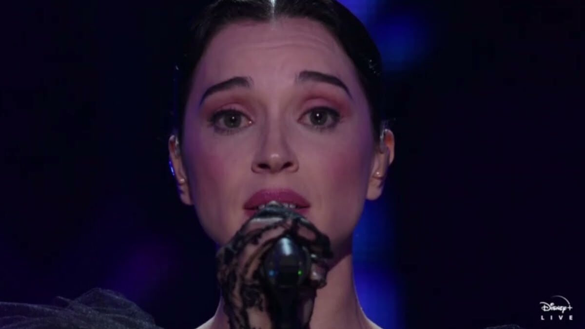 Watch St. Vincent Go ‘Running Up That Hill’ For Kate Bush At Rock Hall Ceremony