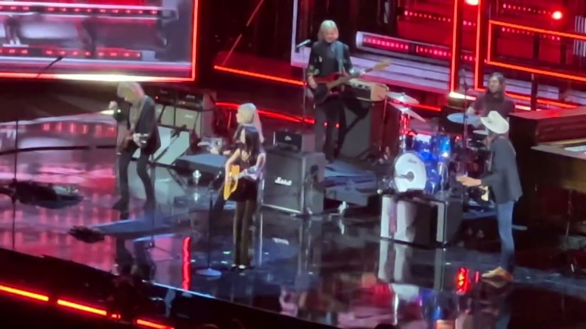 Sheryl Crow & Olivia Rodrigo - If It Makes You Happy @ Rock and Roll Hall of Fame 11-3-2023