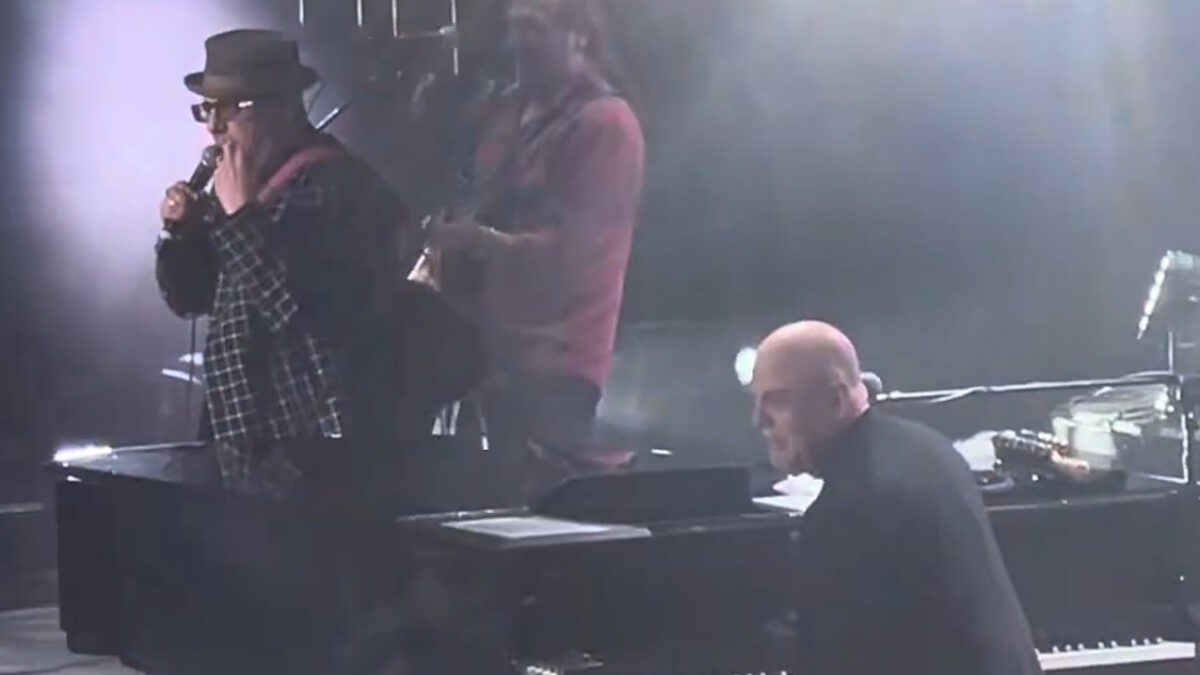 Watch Billy Joel Welcome Elvis Costello For ‘Pump It Up’ & ‘Allentown’ At Madison Square Garden