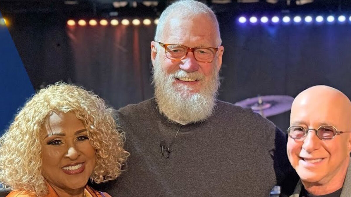 Watch Darlene Love, David Letterman & Paul Shaffer Revive Christmas Tradition After 9 Years