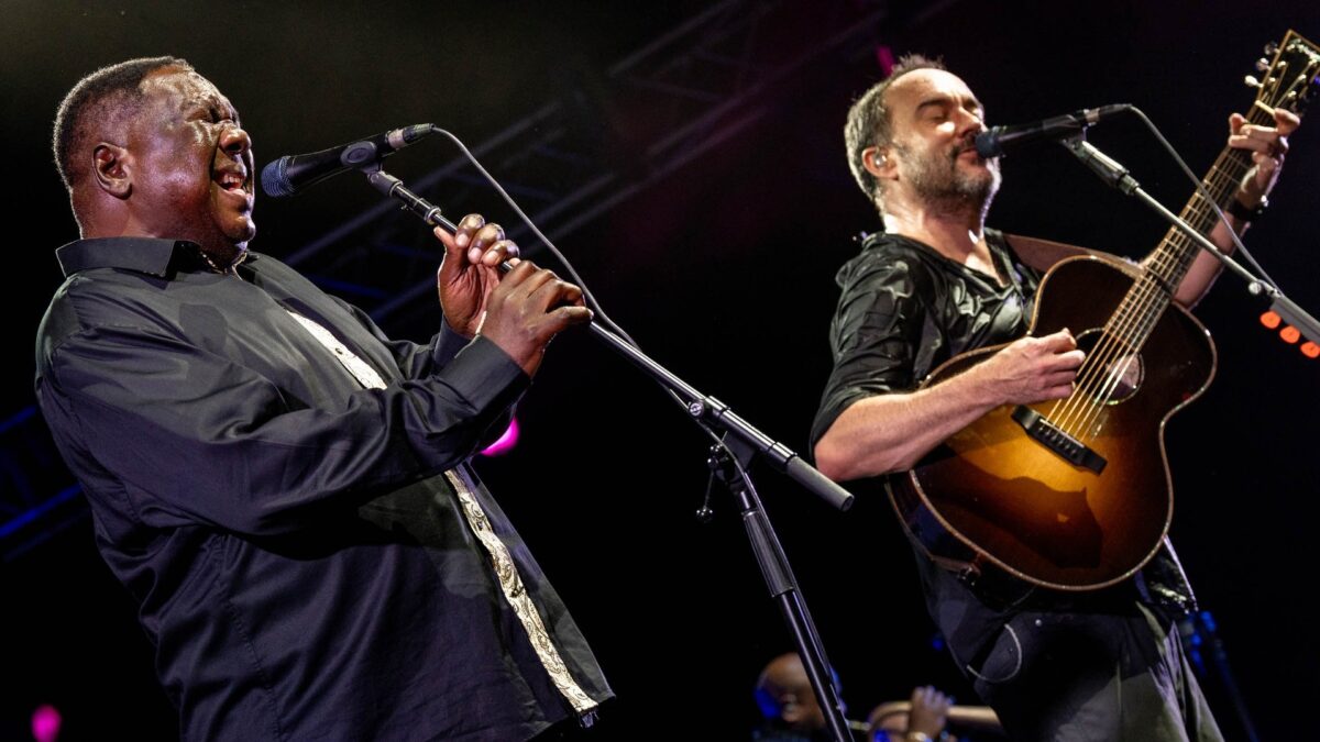 Watch Vusi Mahlasela Pick Up Dave Matthews Band On ‘Everyday’ In South Africa