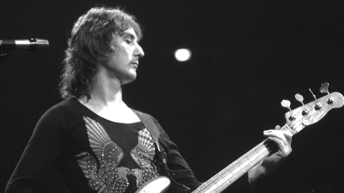 Denny Laine, Co-Founder Of The Moody Blues & Paul McCartney's Wings, Has Died