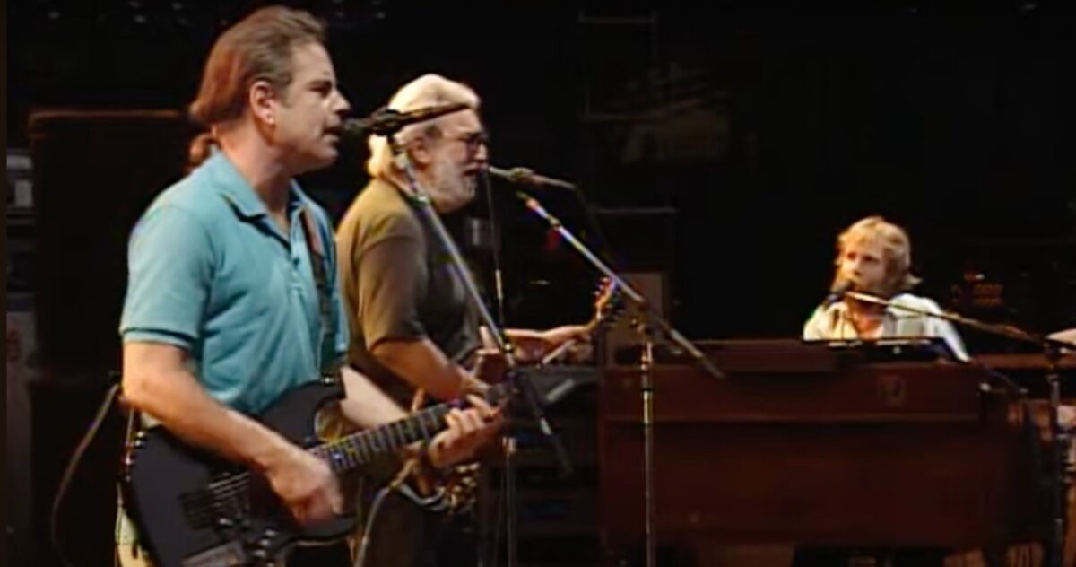 Watch Grateful Dead Deliver Rousing ‘Samson & Delilah’ At 1990 Concert
