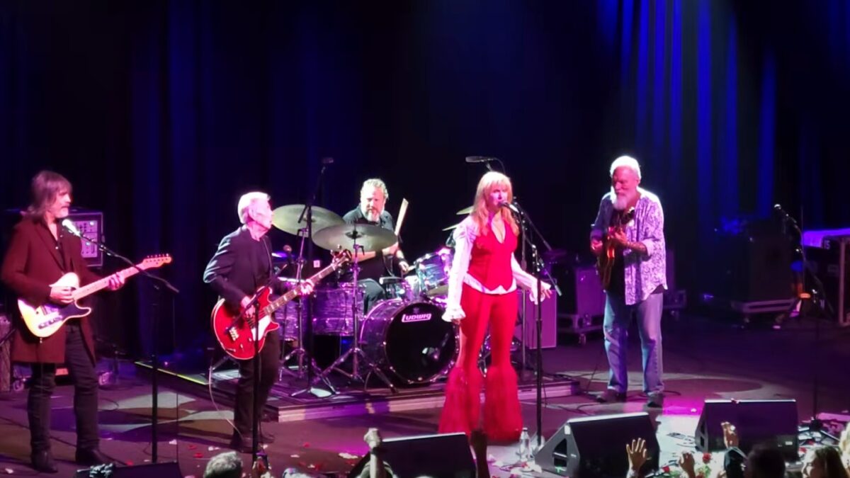 Watch Hot Tuna & Friends Perform Jefferson Airplane Classic To Close Final Electric Concert In San Francisco