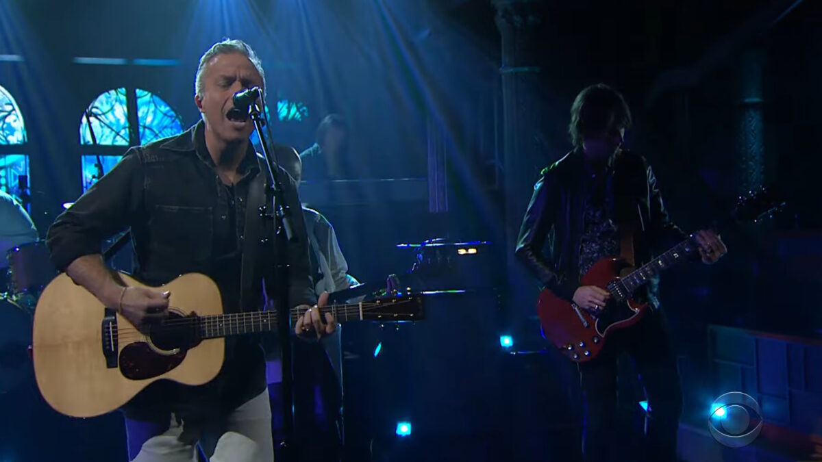 Watch Jason Isbell & The 400 Unit Deliver Passionate 'Cover Me Up' Performance On 'Colbert'