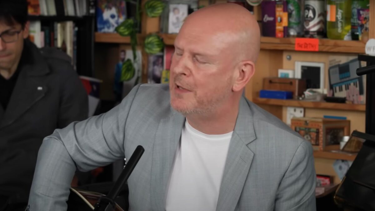 Radiohead’s Philip Selway Provides ‘Strange Dance’ For ‘Tiny Desk Concert’