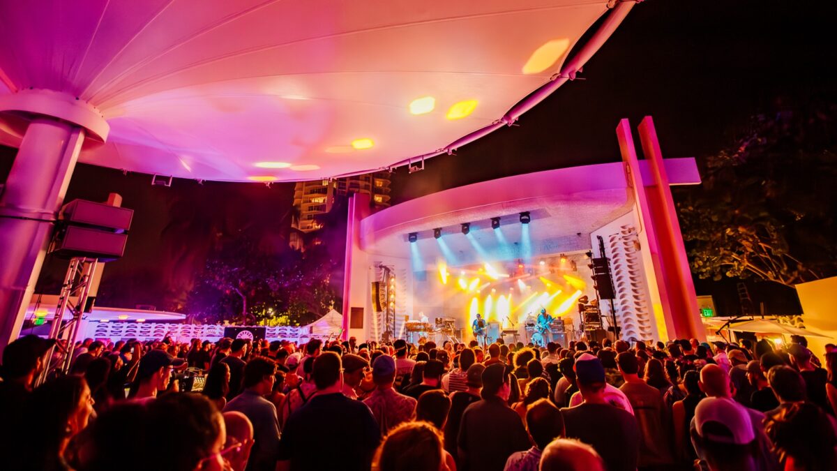 Watch Lettuce’s Adam Deitch Join The Disco Biscuits For An Inverted Bisco Classic At North Beach Festival