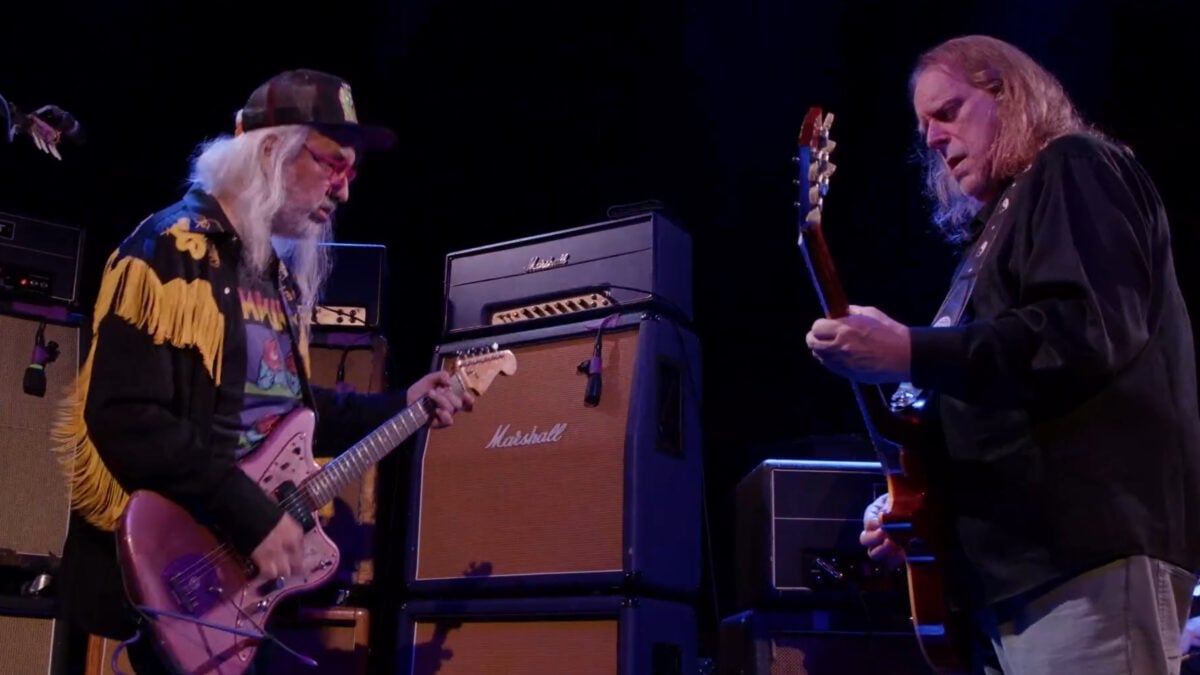 Watch Warren Haynes Shred Neil Young Cover & More With Dinosaur Jr.