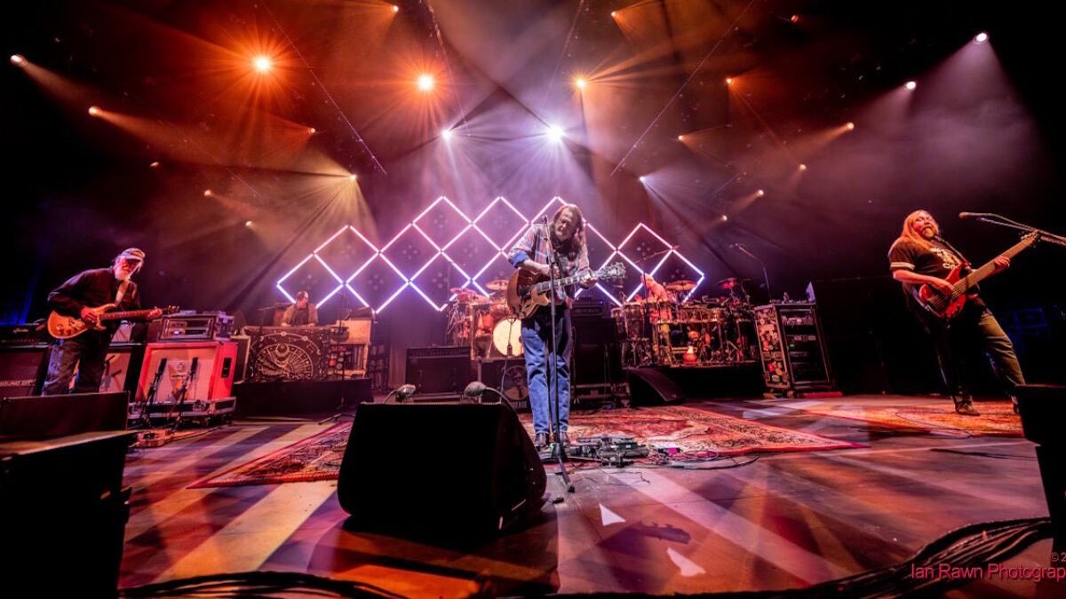 Watch Widespread Panic Break On Through Rare Doors Covers In Atlanta