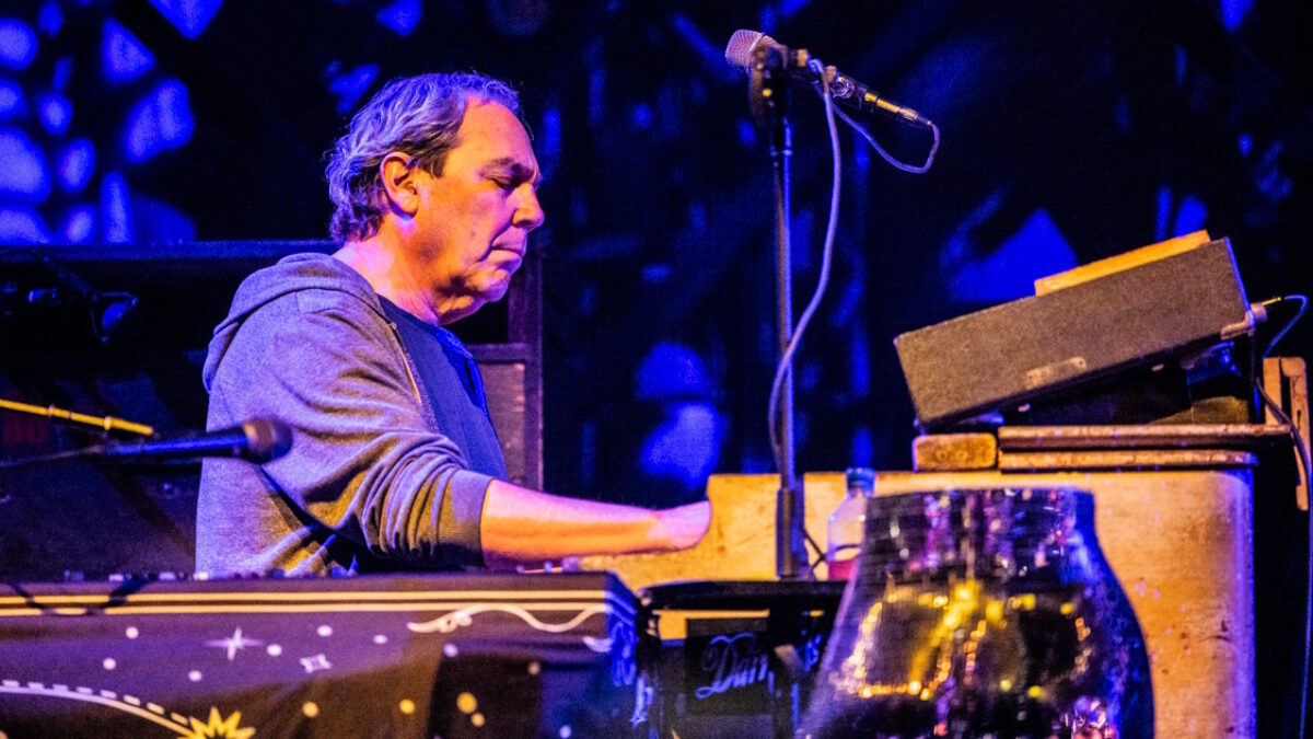 Widespread Panic Breaks Out NRBQ’s ‘Help Me Somebody’ In Milwaukee