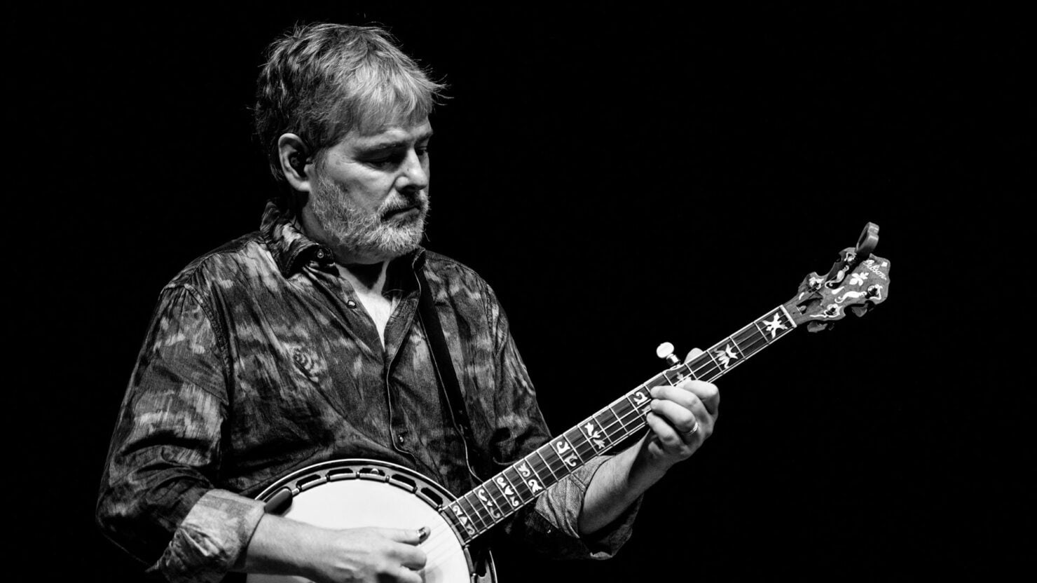 Stream Béla Fleck's George Gershwin Tribute Album 'Rhapsody In Blue' - Vimarsana News