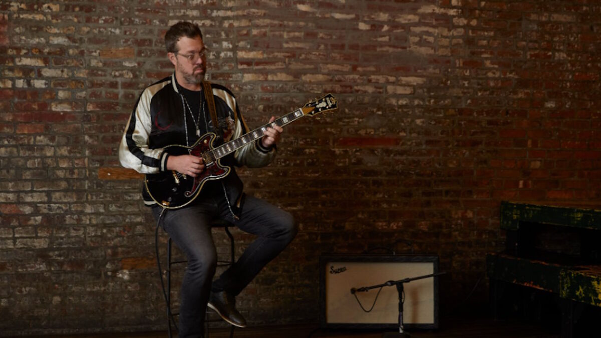 Eric Krasno Previews Acoustic ‘Wood & Strings’ Album With Unplugged Version Of ‘Jezebel’