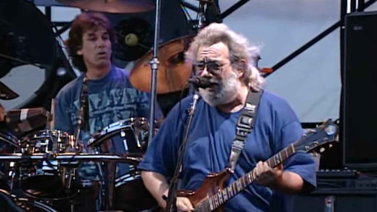 Watch Grateful Dead’s Mile High ‘Mississippi Half-Step’ From 1991 Concert In Denver