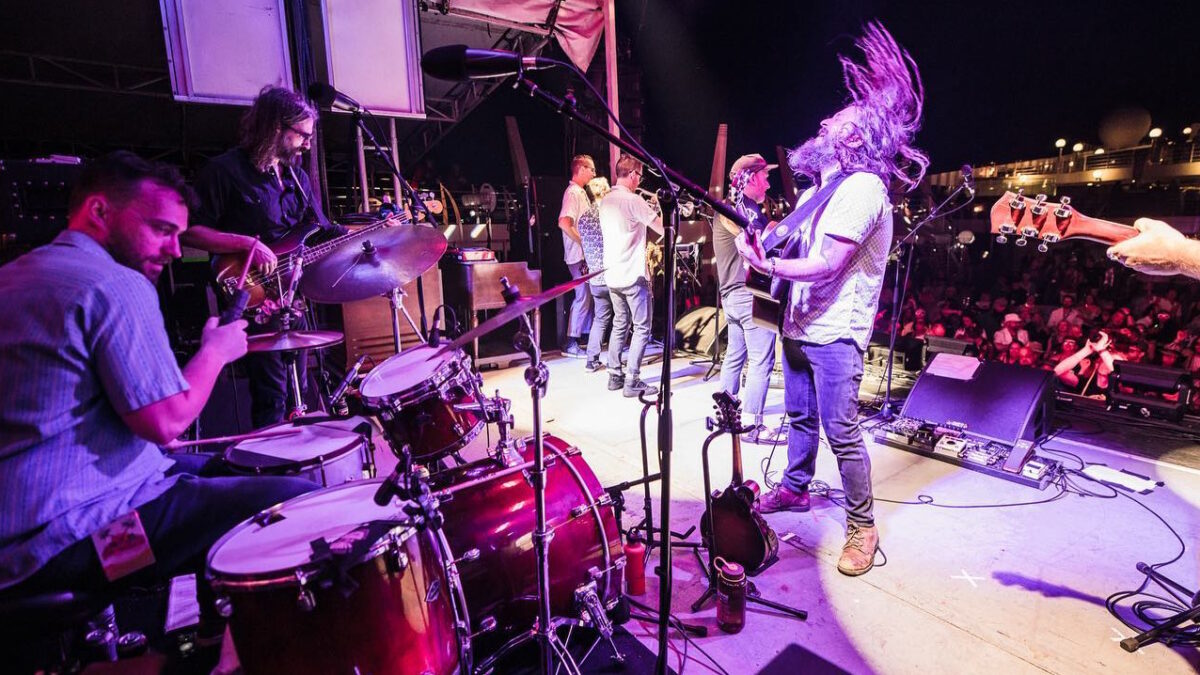 Watch Greensky Bluegrass' Paul Hoffman & Friends Jump Into Electrifying ‘Leap Year’ On Jam Cruise 19