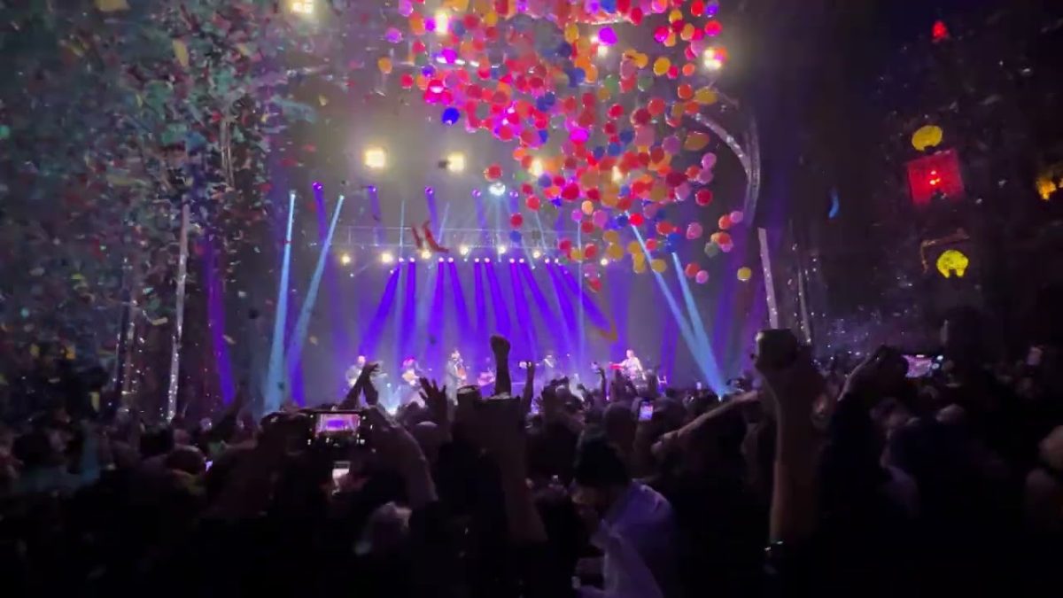 “Courage For The Road” → “Auld Lang Syne” → “Kerosene” - Greensky Bluegrass 12/31/23 Kalamazoo