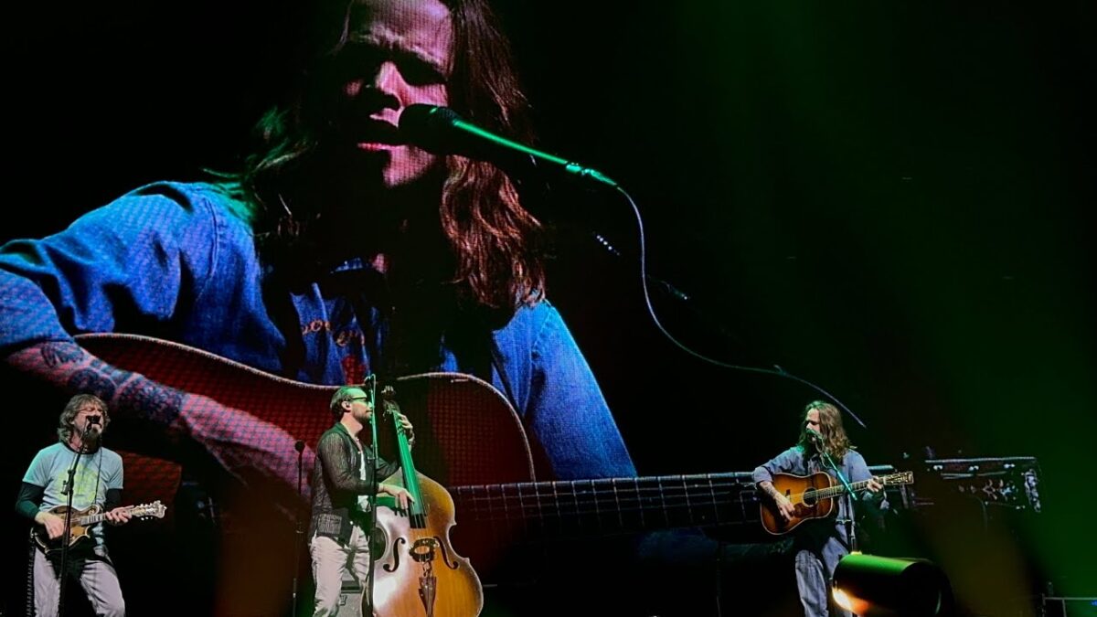 Billy Strings and friends!!! “Mama Don’t Allow No Music” Encore 2/23/24 Nashville
