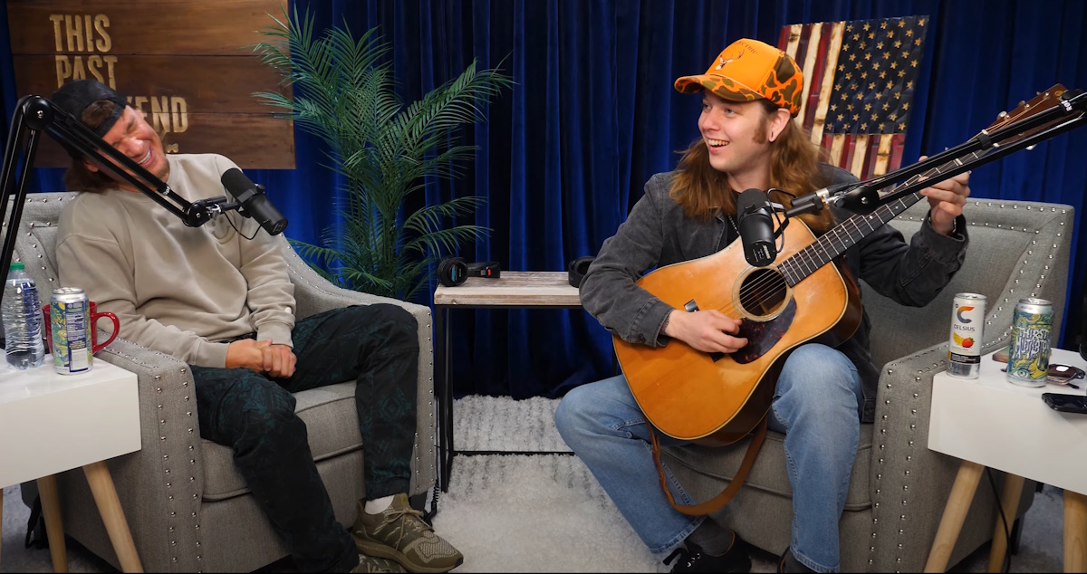 Billy Strings Renewal Festival 2025 Image