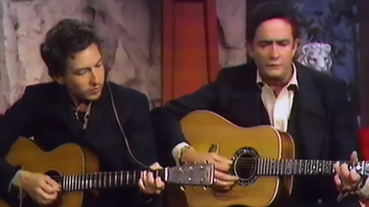 Hear Bob Dylan Cash In 1st ‘Big River’ Cover Since 2000
